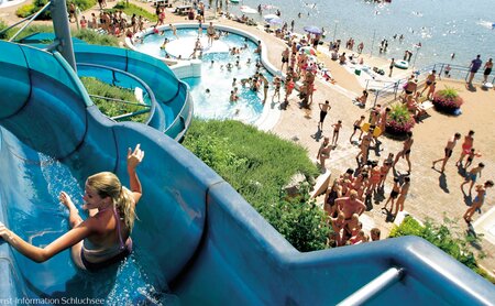 Rutsche im Wassersportzentrum